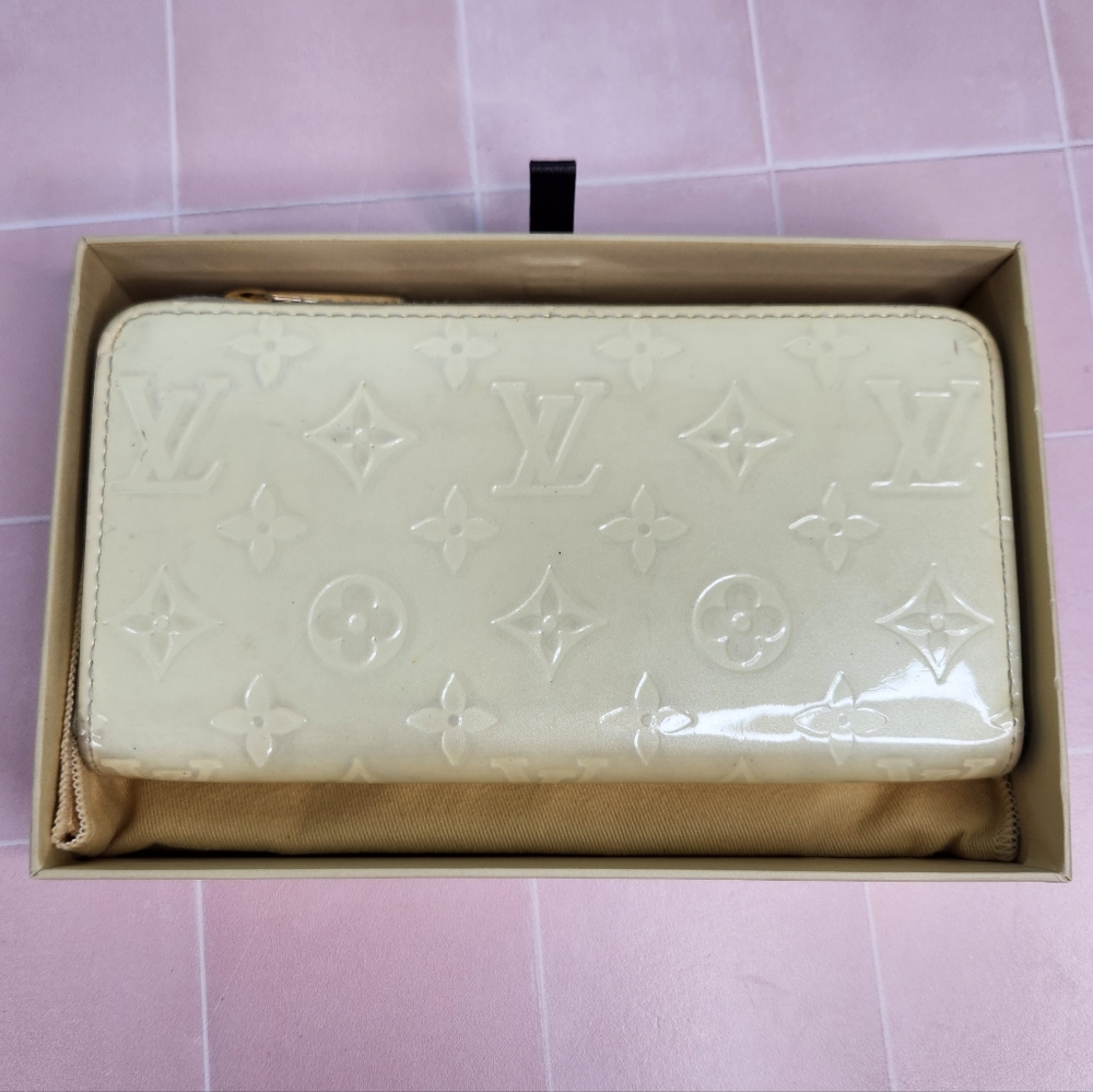 Louis Vuitton Vernis Wallet
